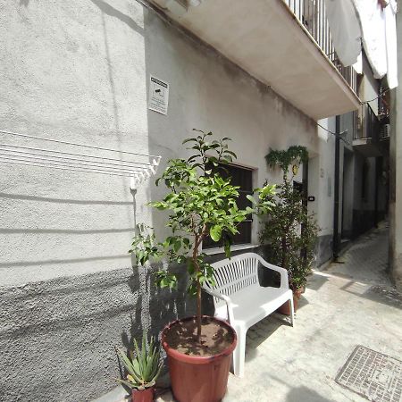 "The Gole Of Alcantara Living In The Dream'S Room" Graniti Buitenkant foto