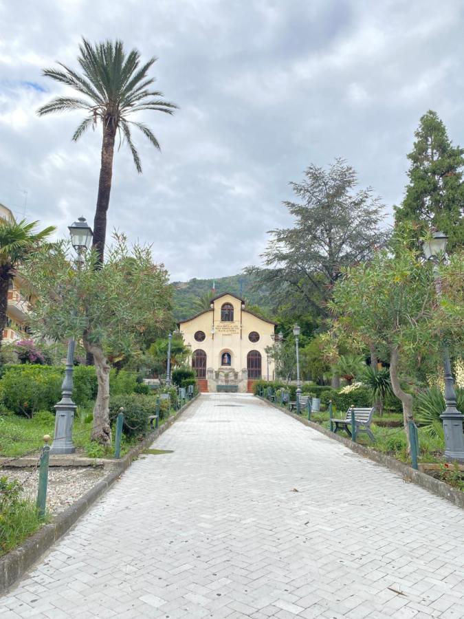 "The Gole Of Alcantara Living In The Dream'S Room" Graniti Buitenkant foto