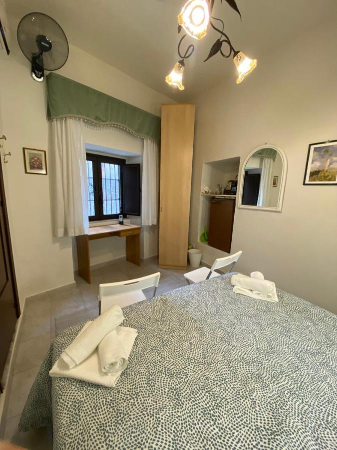 "The Gole Of Alcantara Living In The Dream'S Room" Graniti Buitenkant foto